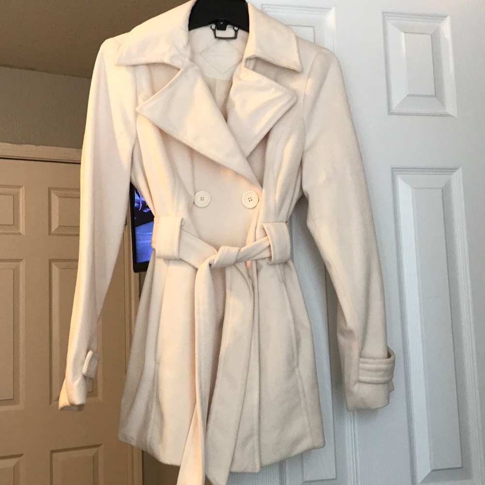 Joujou white cream peacoat